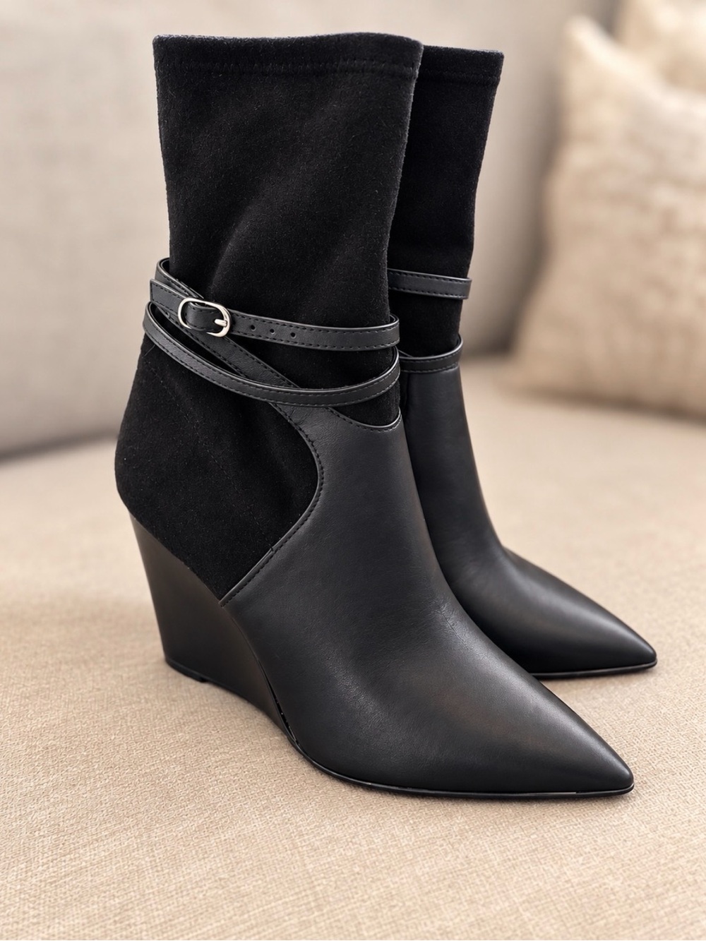 GUESS Black Pointed Toe Wrap Strap Stiletto Wedge Ankle Boots Y2K Size 6.5 NWOB